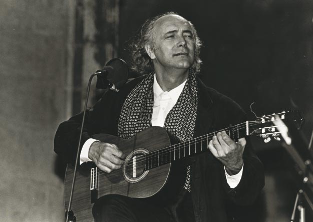 EL CANTAUTOR AMANCIO PRADA ACTUARÁ EN LA XXX ENTREGA DE LOS PREMIOS INTERNACIONALES DE POESÍA Y CUENTO “BARCAROLA”